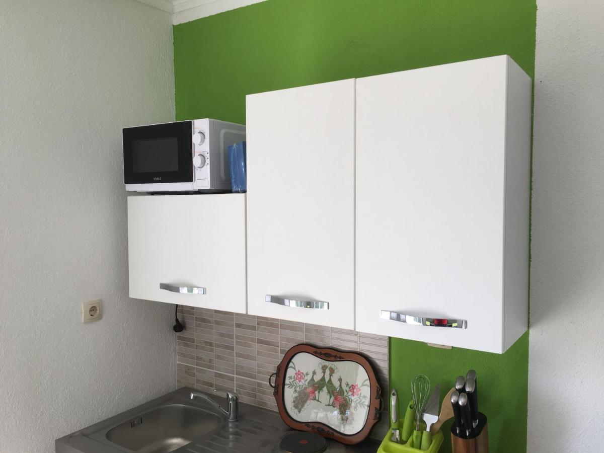 Studio Apartman Jojo Apartment Сен Екстериор снимка